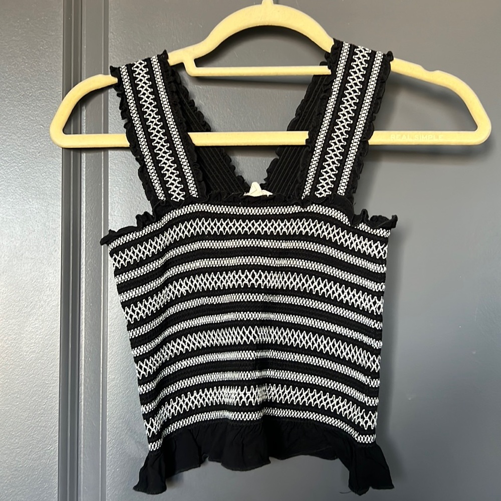 Smocked pattern tank